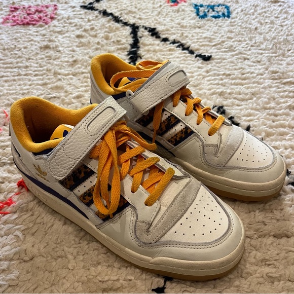 Adidas Sneakers | Forum 84 Low Shoes - Picture 2 of 8